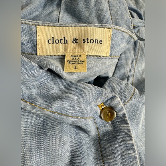 Anthropologie Cloth & Stone Chambray Top Size Large Button-Back Bell Sleeve - Picture 5 of 13